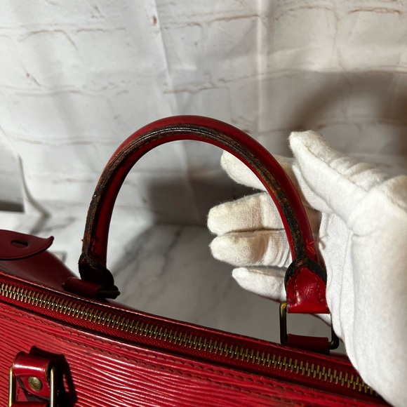 GUC Louis Vuitton Red Epi Speedy 30 Handbag - Picture 7 of 16